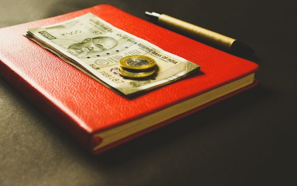 How to Invest Money for Beginners: Complete 2025 Guide