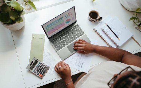 Personal Finance for Beginners: 10 Money Rules to Follow in 2025